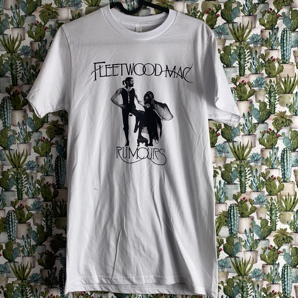 Fleetwood Mac T-shirt rumors